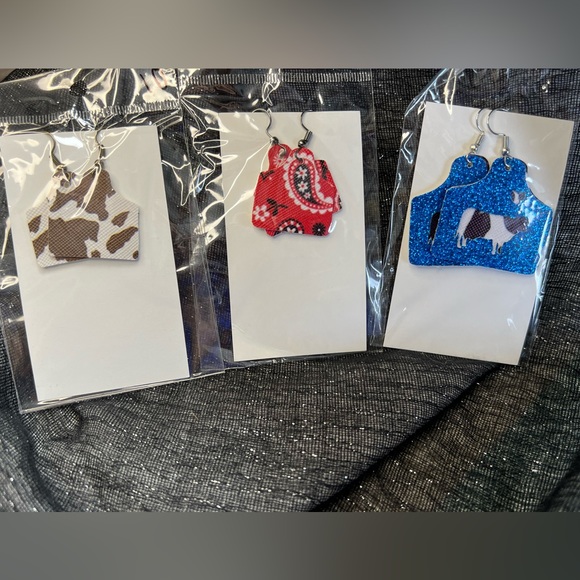 Fair 4-H cows ranch country handmade vegan leather earrings. 2 layers holstein - Picture 3 of 3